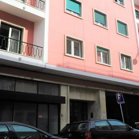 Apartamento On Trendy Cousin Flat *