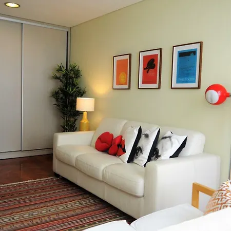 On Trendy Cousin Flat * Lisbon