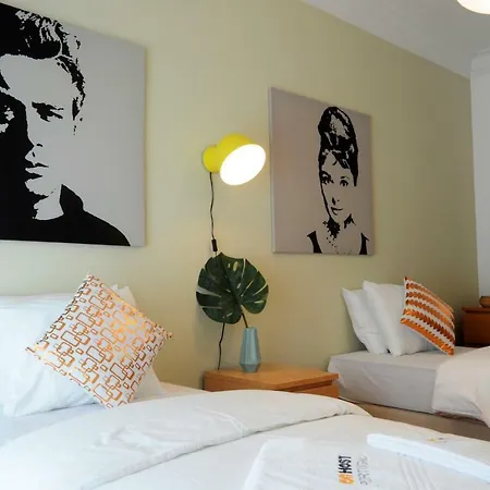 On Trendy Cousin Flat * Lissabon